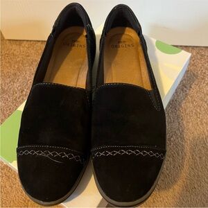 Womens Earth Origins Slip on shoes